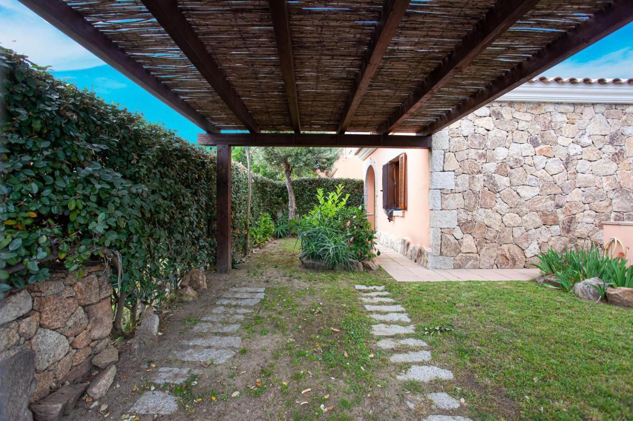 Villa Mery San Teodoro  Exterior photo